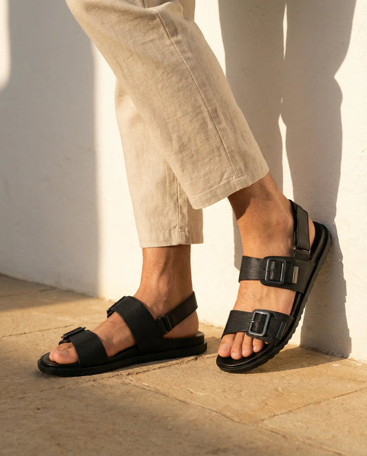 CGSC 26 BLCK Textured Sandals